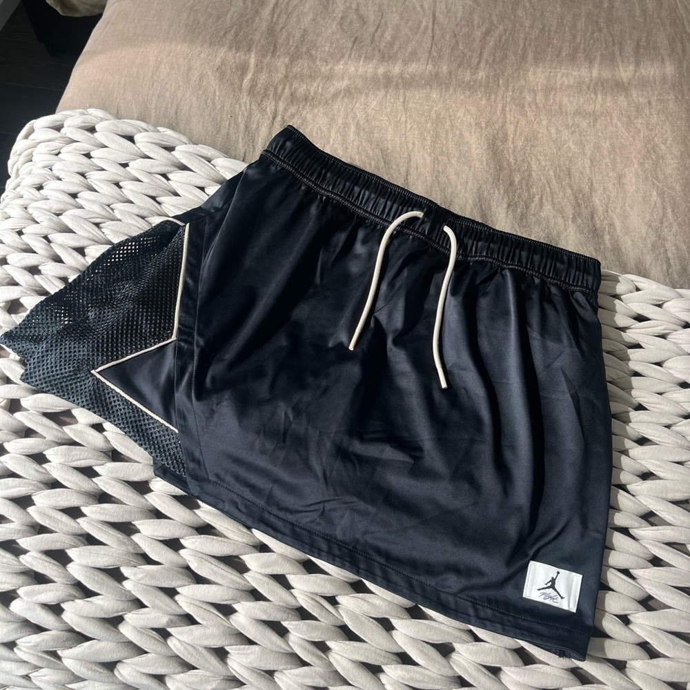 Jordan Brand Loose Fit Essentials 2-1 Skirt Skort